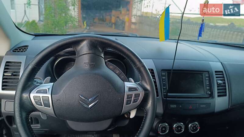 Позашляховик / Кросовер Citroen C-Crosser 2010 в Чернівцях