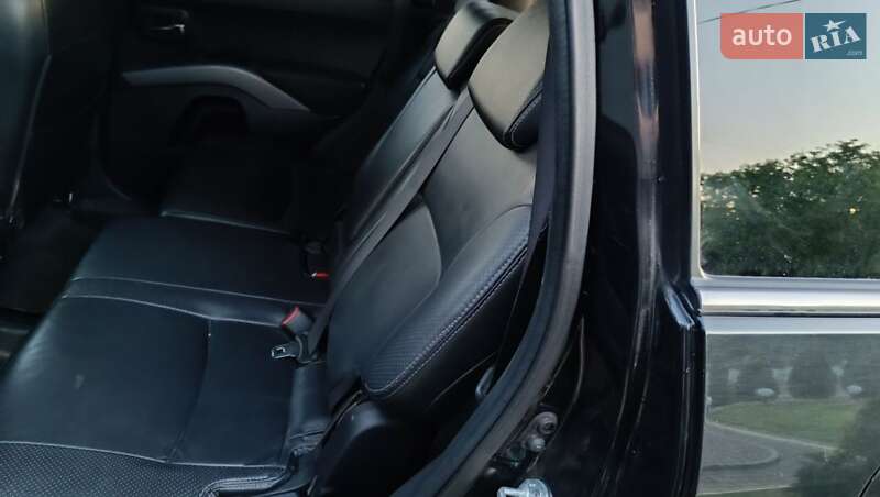 Позашляховик / Кросовер Citroen C-Crosser 2010 в Чернівцях