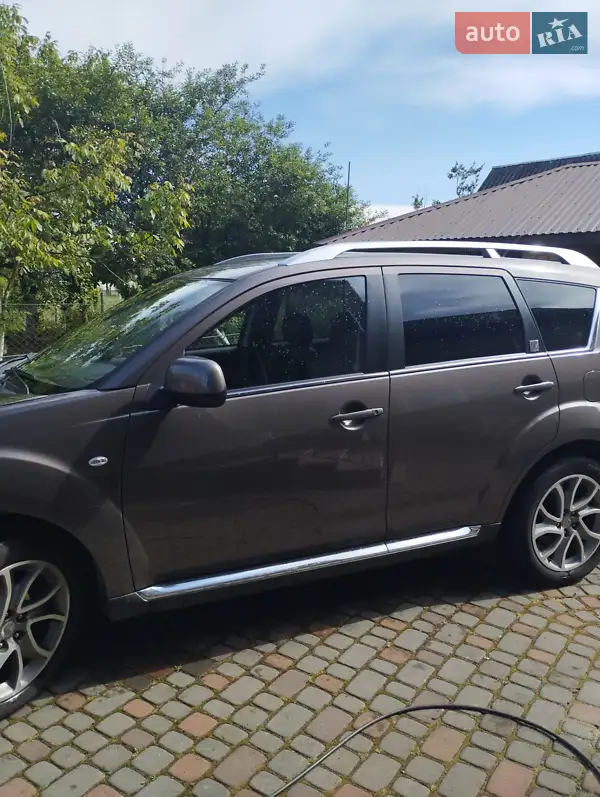 Citroen C-Crosser 2010 VIN VF7VV4HNHAZ904115 фото оголошення 2 з 42
