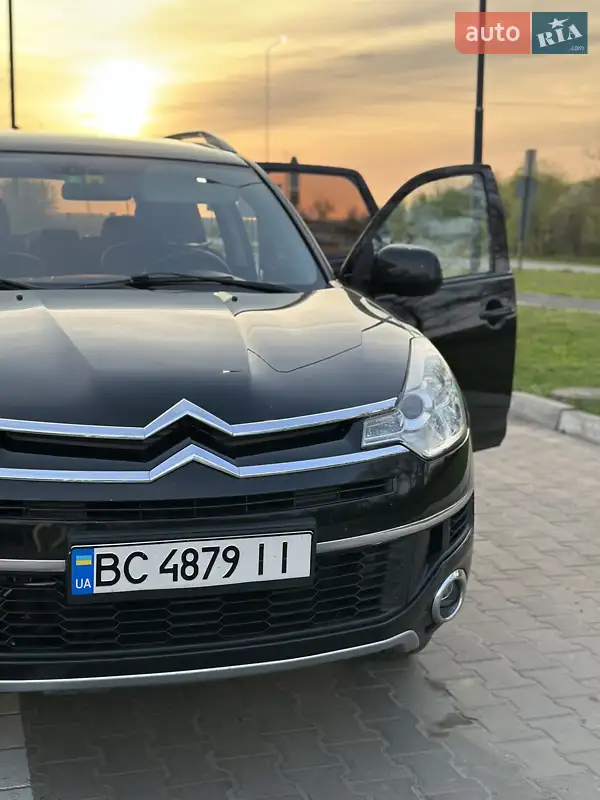 Citroen C-Crosser 2012