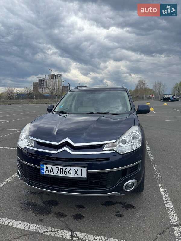 Citroen C-Crosser 2012
