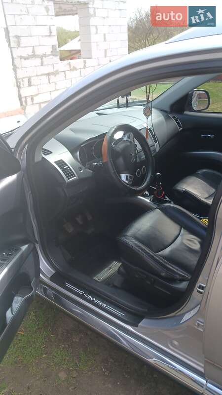 Позашляховик / Кросовер Citroen C-Crosser 2008 в 