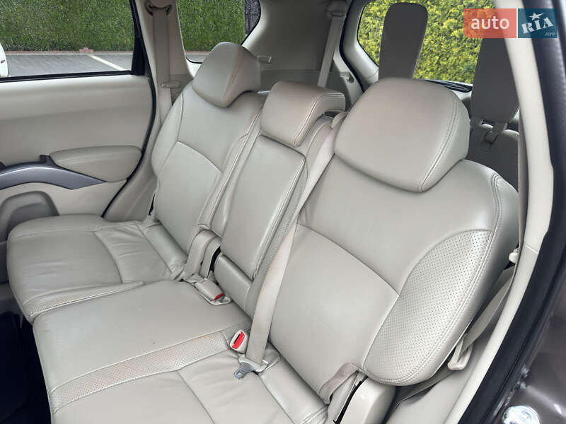 Позашляховик / Кросовер Citroen C-Crosser 2012 в Стрию
