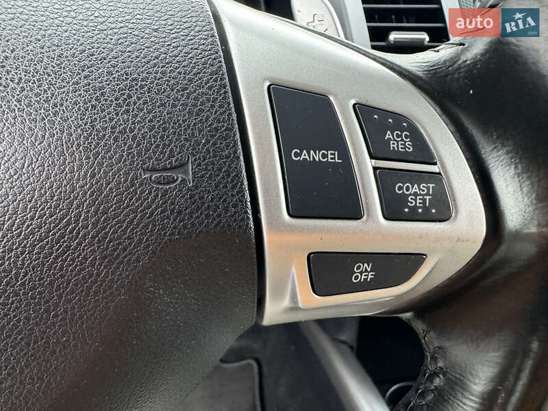 Позашляховик / Кросовер Citroen C-Crosser 2012 в Стрию