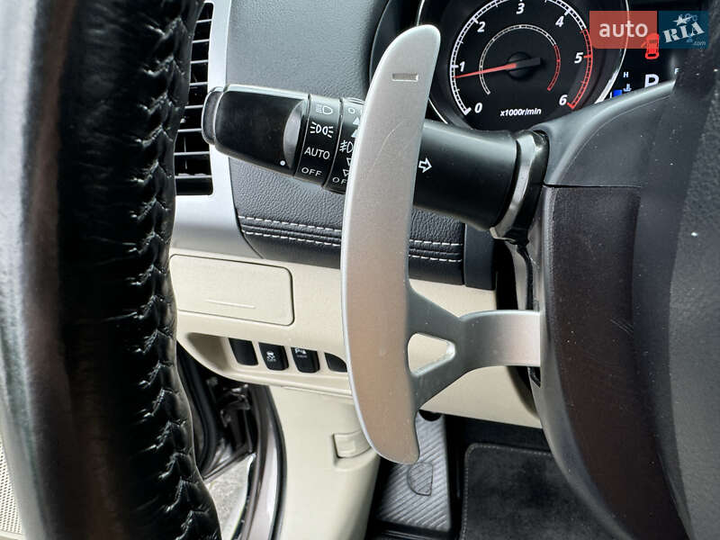 Позашляховик / Кросовер Citroen C-Crosser 2012 в Стрию