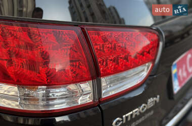Позашляховик / Кросовер Citroen C-Crosser 2010 в 
