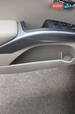 Внедорожник / Кроссовер Citroen C-Crosser 2012 в 