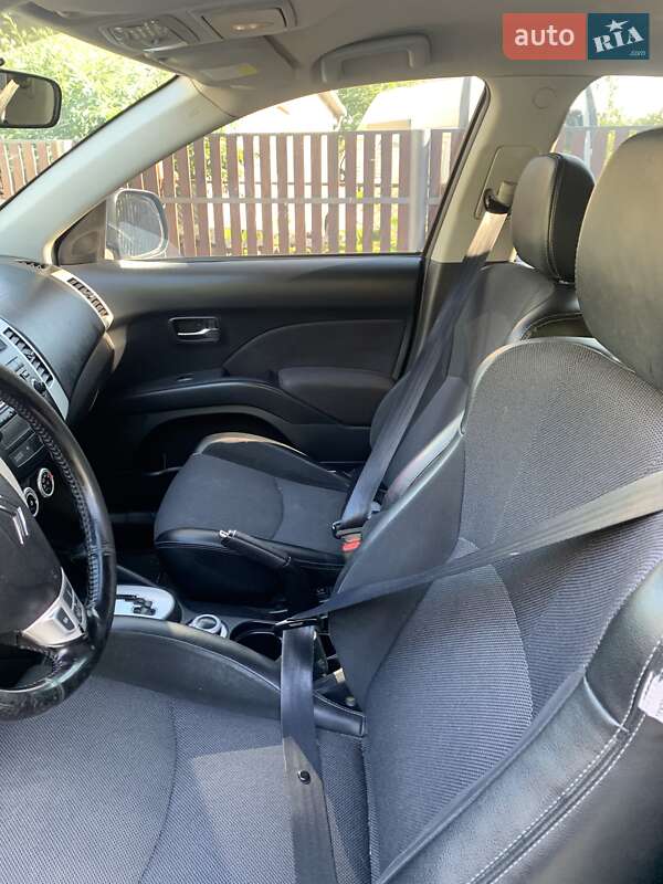 Позашляховик / Кросовер Citroen C-Crosser 2009 в Чернівцях