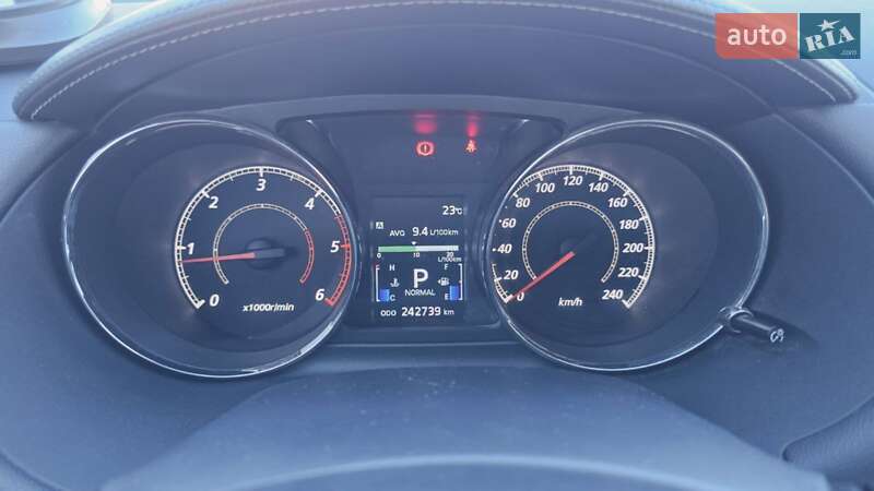 Позашляховик / Кросовер Citroen C-Crosser 2010 в Чернігові