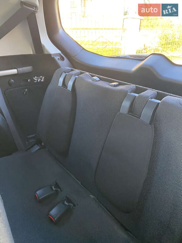 Внедорожник / Кроссовер Citroen C-Crosser 2010 в Копычинце фото 25 Внедорожник / Кроссовер Citroen C-Crosser 2010 в Копычинце