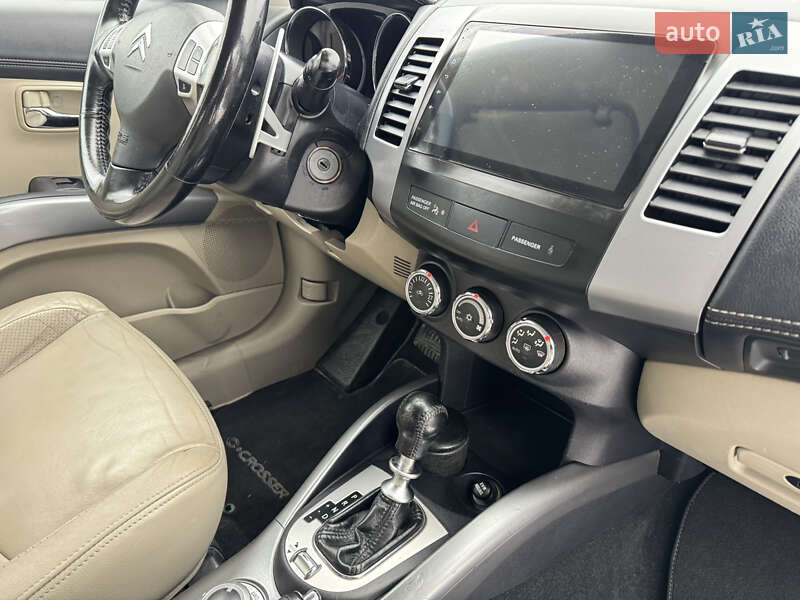 Позашляховик / Кросовер Citroen C-Crosser 2010 в Радивиліві