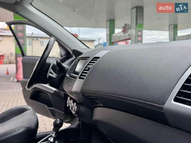 Позашляховик / Кросовер Citroen C-Crosser 2012 в Житомирі фото 40 Позашляховик / Кросовер Citroen C-Crosser 2012 в Житомирі