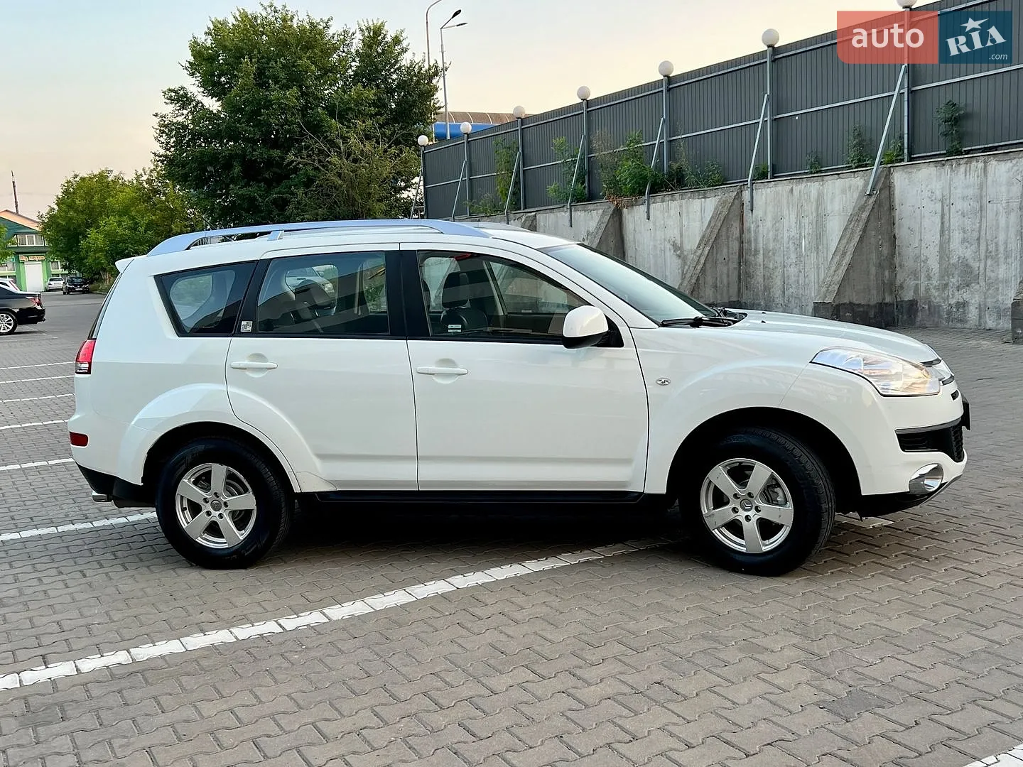 2010 Citroen C-Crosser - мініатюра 30