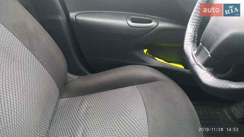 Седан Citroen C-Elysee 2013 в Звягелі