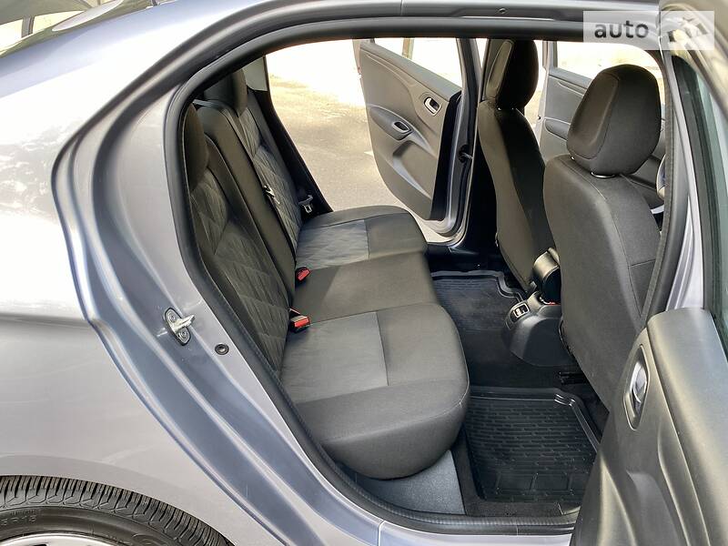 Седан Citroen C-Elysee 2017 в Киеве фото 30 Седан Citroen C-Elysee 2017 в Киеве