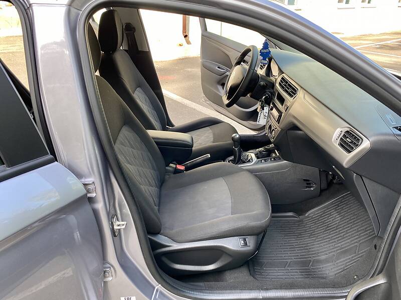 Седан Citroen C-Elysee 2017 в Киеве фото 32 Седан Citroen C-Elysee 2017 в Киеве