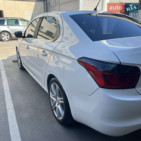 Седан Citroen C-Elysee 2013 в Виннице