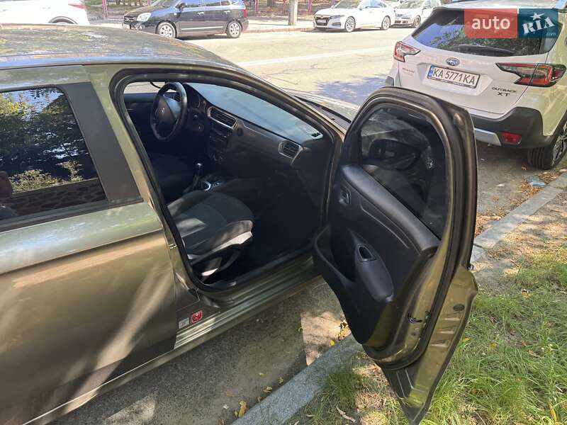 Седан Citroen C-Elysee 2013 в Ладыжине