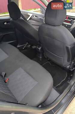 Седан Citroen C-Elysee 2013 в 