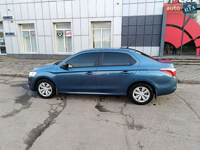 Седан Citroen C-Elysee 2013 в Сумах