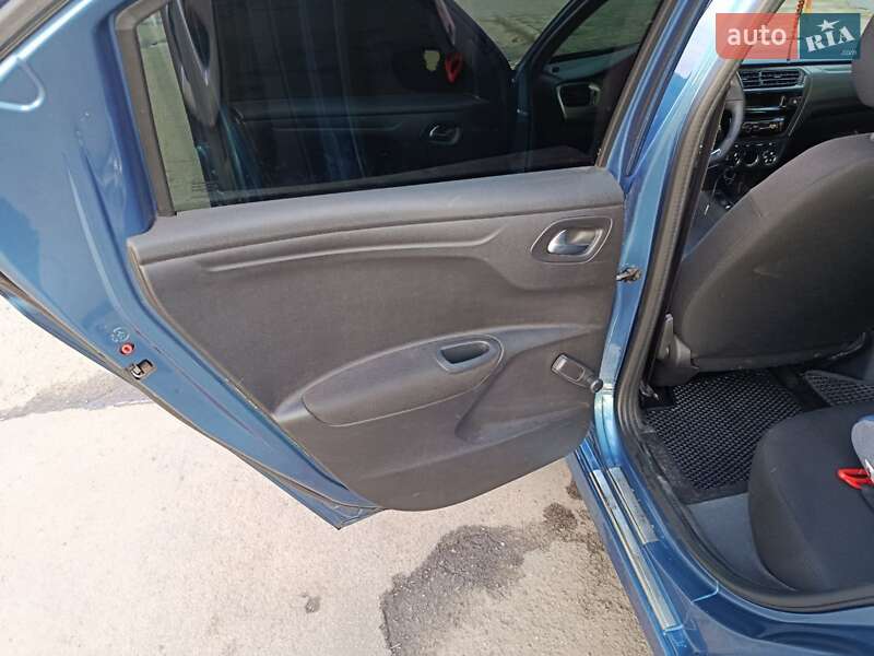 Седан Citroen C-Elysee 2013 в Сумах