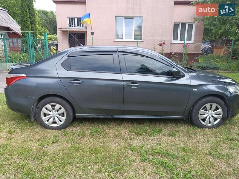 Седан Citroen C-Elysee 2016 в Львове