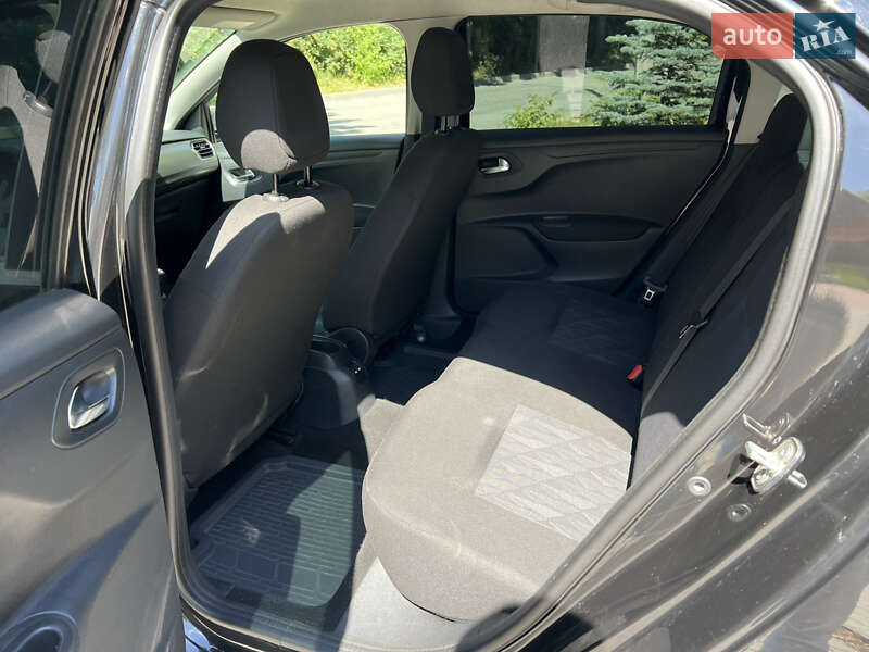 Седан Citroen C-Elysee 2013 в Черновцах фото 10 Седан Citroen C-Elysee 2013 в Черновцах