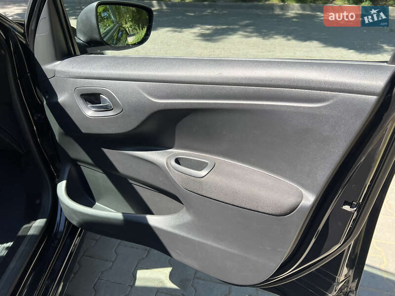 Седан Citroen C-Elysee 2013 в Черновцах фото 15 Седан Citroen C-Elysee 2013 в Черновцах