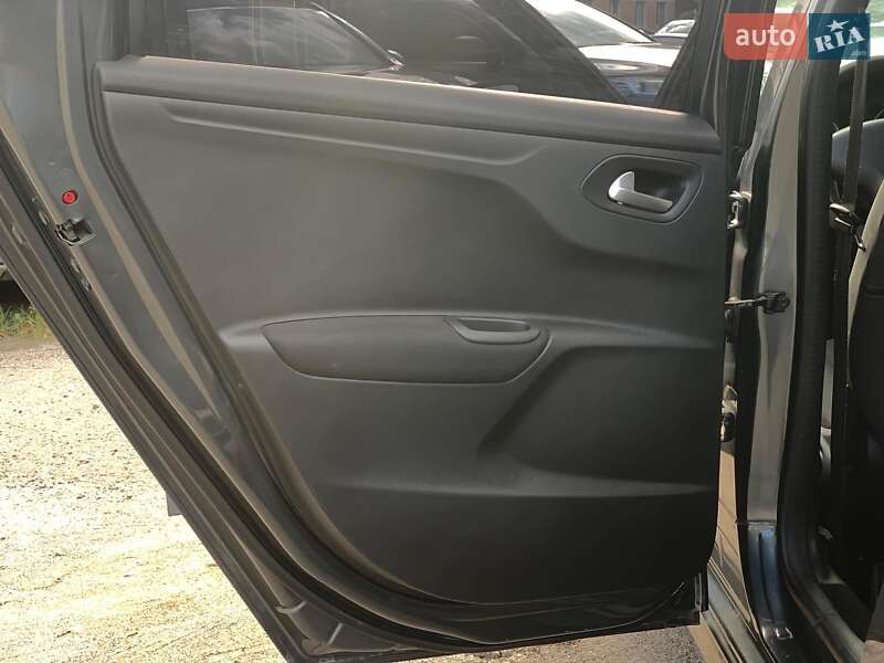 Седан Citroen C-Elysee 2017 в Виннице фото 17 Седан Citroen C-Elysee 2017 в Виннице