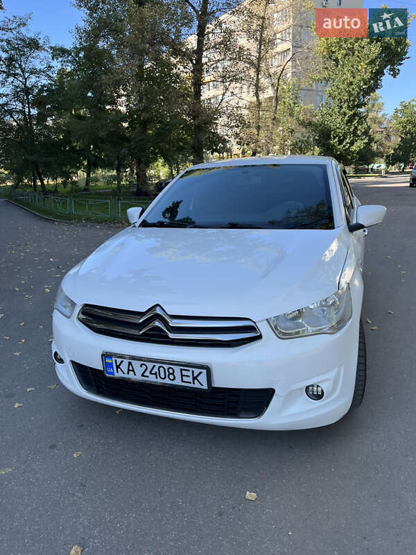 Седан Citroen C-Elysee 2013 в 