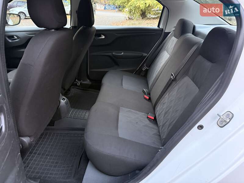 Седан Citroen C-Elysee 2013 в Дніпрі