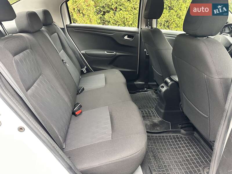 Седан Citroen C-Elysee 2017 в Киеве фото 19 Седан Citroen C-Elysee 2017 в Киеве