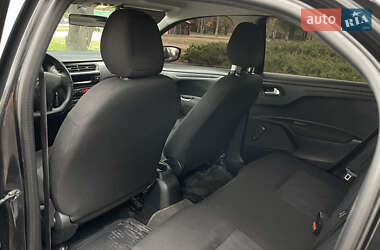 Седан Citroen C-Elysee 2013 в  фото 4 Седан Citroen C-Elysee 2013 в