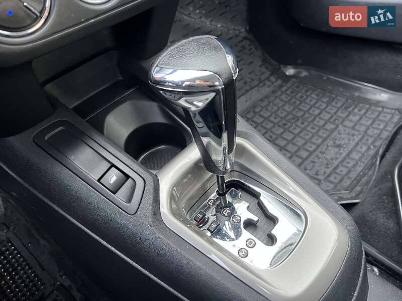 Седан Citroen C-Elysee 2023 в Киеве фото 25 Седан Citroen C-Elysee 2023 в Киеве