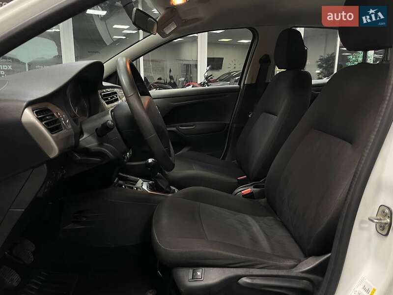 Седан Citroen C-Elysee 2018 в Киеве