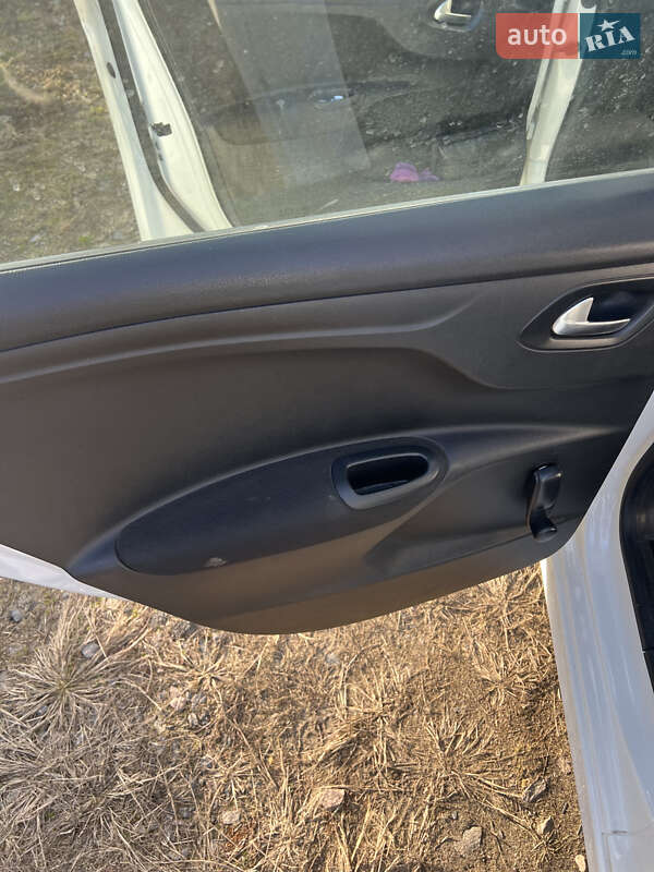 Седан Citroen C-Elysee 2013 в Рокитному фото 9 Седан Citroen C-Elysee 2013 в Рокитному