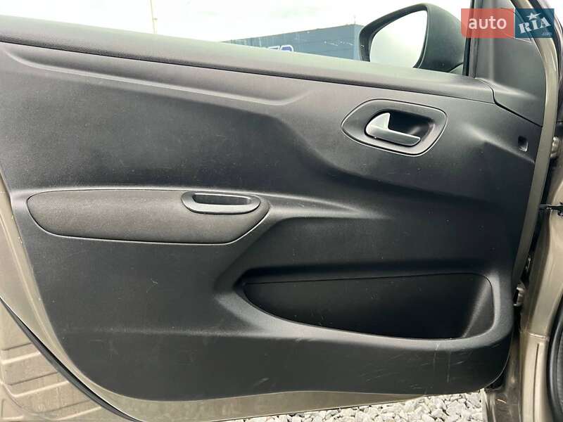 Седан Citroen C-Elysee 2018 в Львове