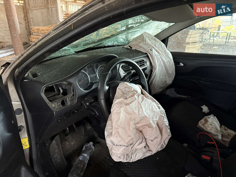 Седан Citroen C-Elysee 2013 в Вижнице фото 12 Седан Citroen C-Elysee 2013 в Вижнице