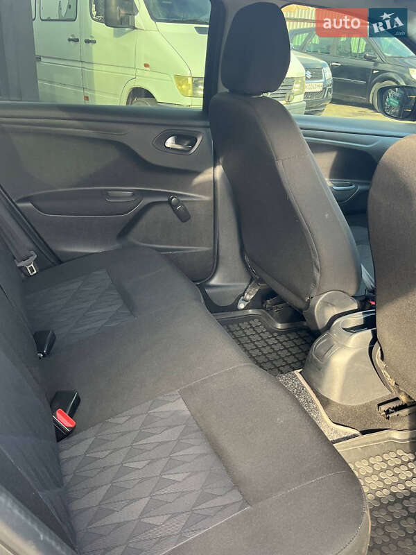 Седан Citroen C-Elysee 2013 в Кривому Розі