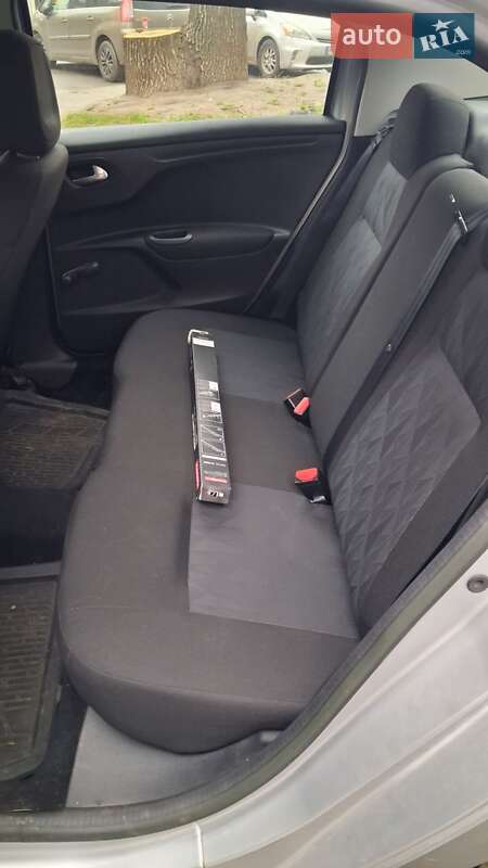 Седан Citroen C-Elysee 2014 в Киеве фото 11 Седан Citroen C-Elysee 2014 в Киеве