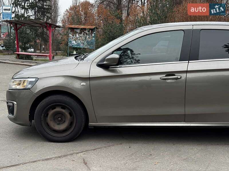 Седан Citroen C-Elysee 2017 в Києві фото 12 Седан Citroen C-Elysee 2017 в Києві