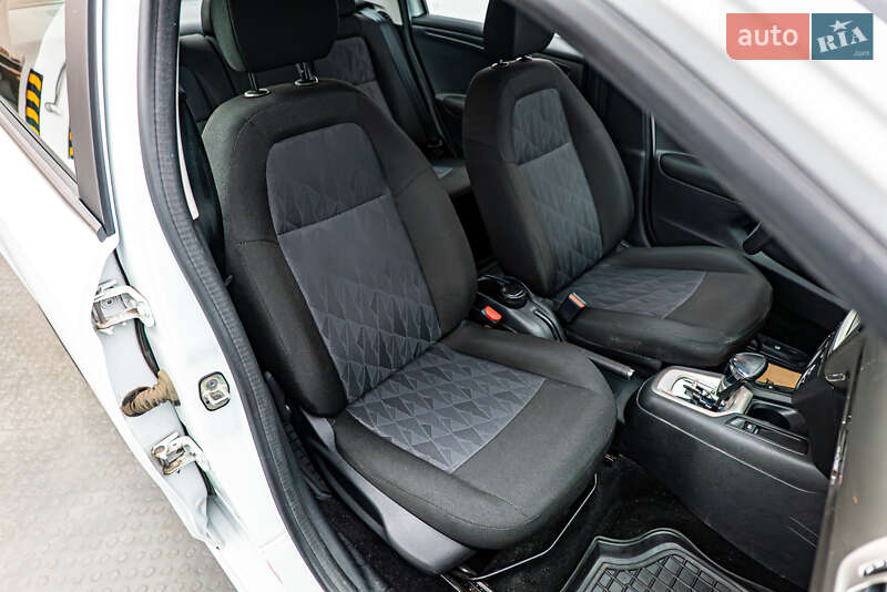 Седан Citroen C-Elysee 2023 в Киеве