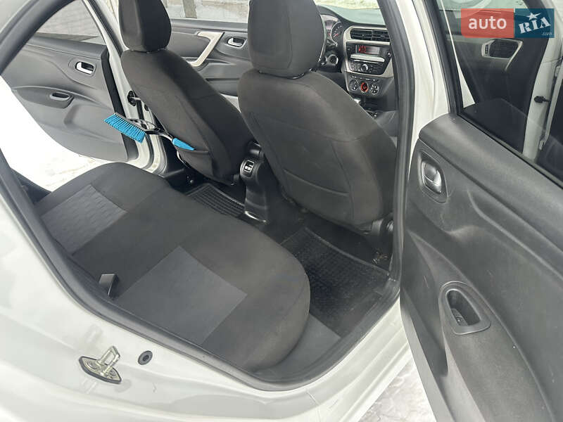 Седан Citroen C-Elysee 2013 в Чернигове