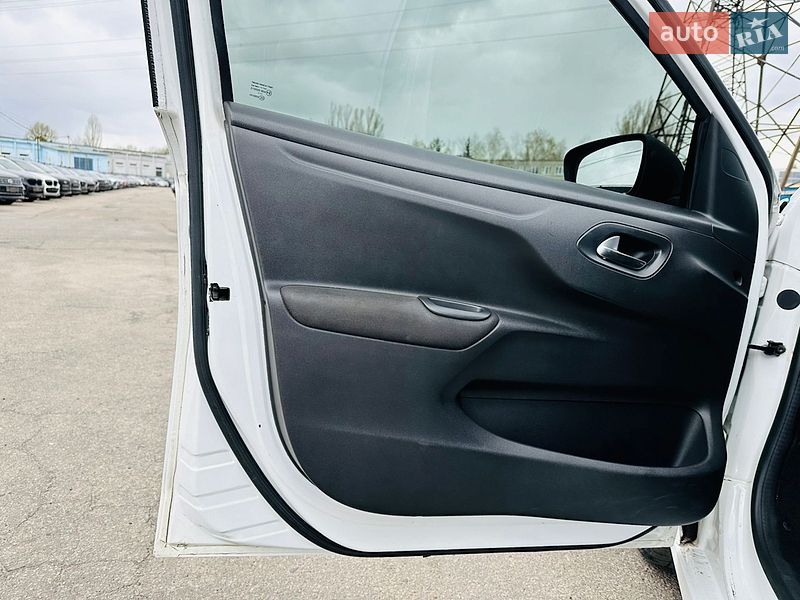 Седан Citroen C-Elysee 2015 в Харкові