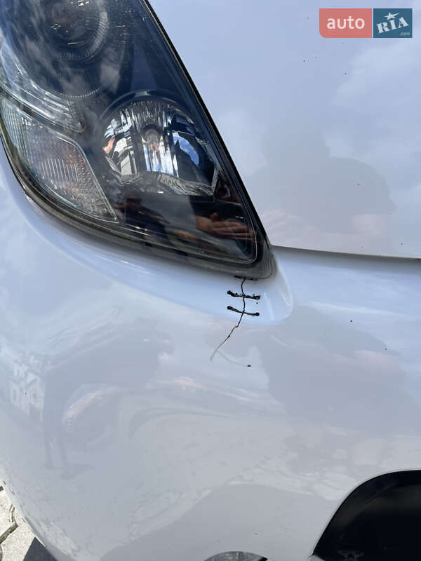 Хэтчбек Citroen C-Zero 2010 в Золочеве