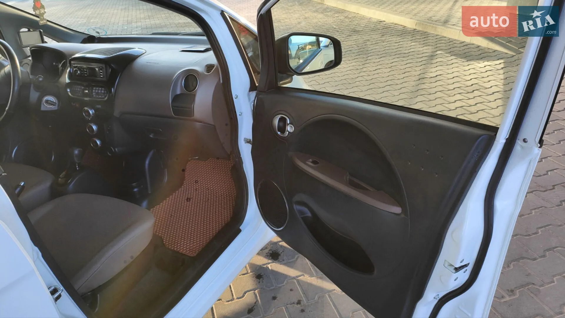 2014 Citroen C-ZERO - мініатюра 12