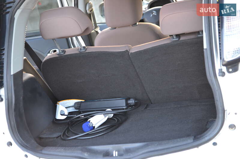 Хэтчбек Citroen C-Zero 2012 в Луцке