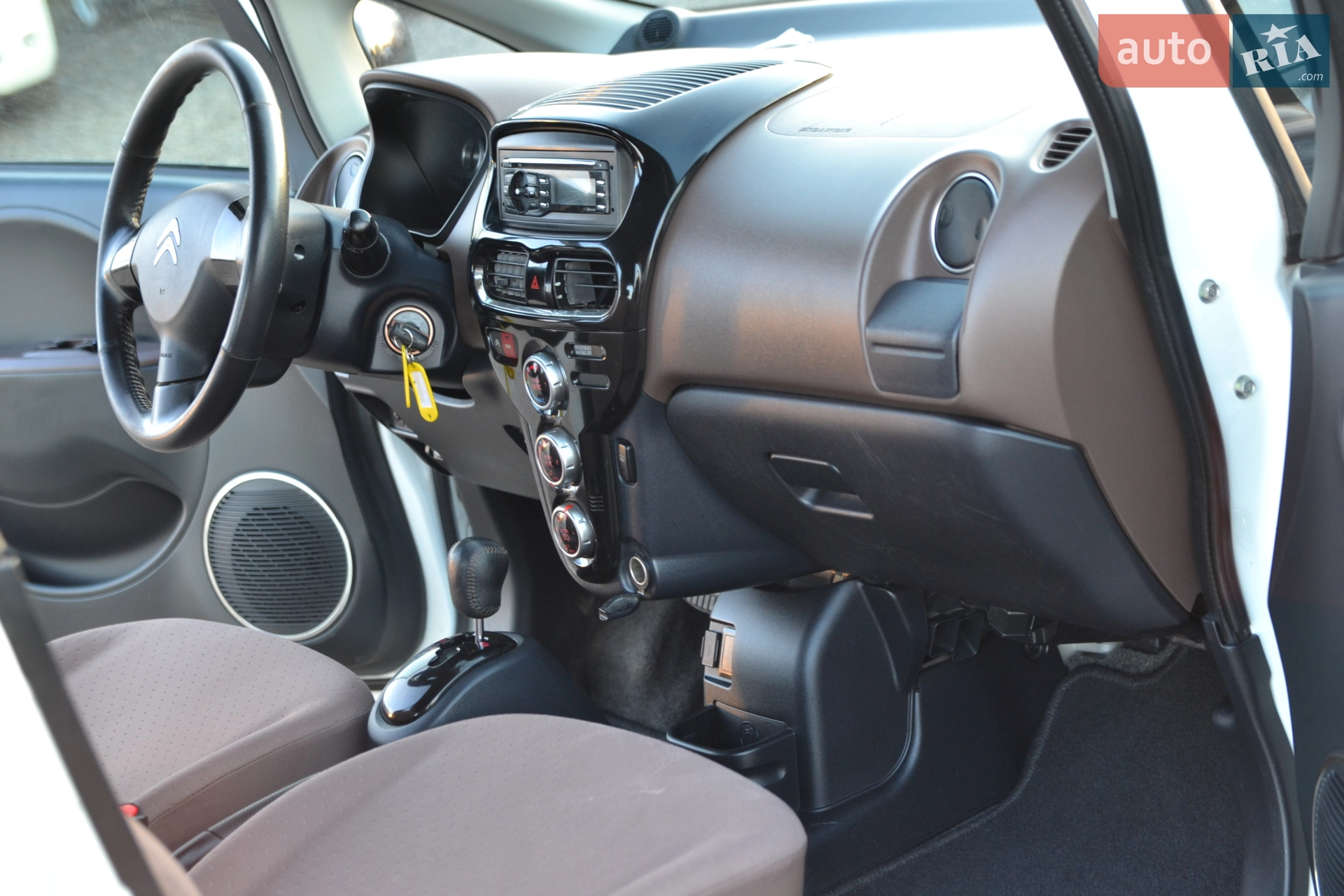 2011 Citroen C-ZERO - мініатюра 18