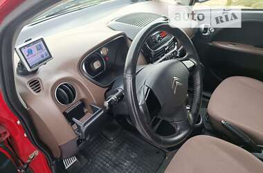 Хэтчбек Citroen C-Zero 2011 в 