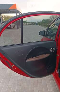 Хэтчбек Citroen C-Zero 2011 в 